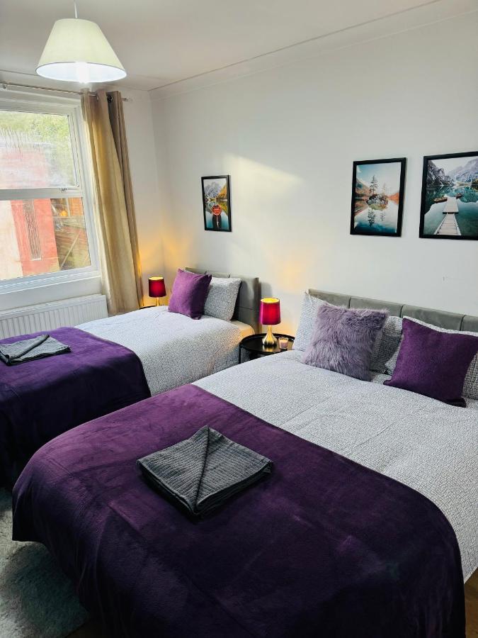 2 Bedrooms House Near Central London Exterior photo